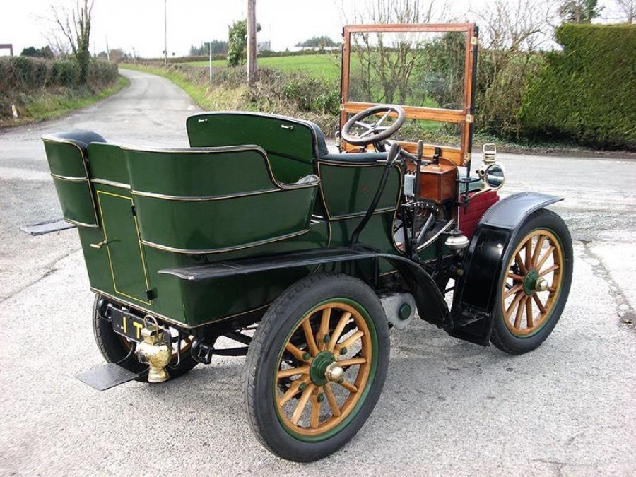  Wolseley 10 HP Rear-Entrance Tonneau 1902 года  (фото 2 из 2)